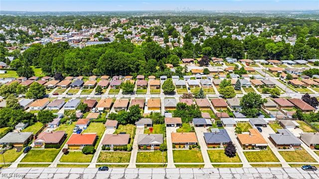 3308 Somia Drive, Parma, OH 44134