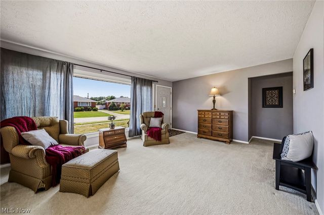 3308 Somia Drive, Parma, OH 44134
