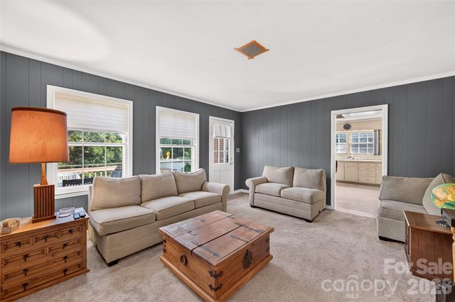 1100 Turnbridge Road, Charlotte, NC 28226