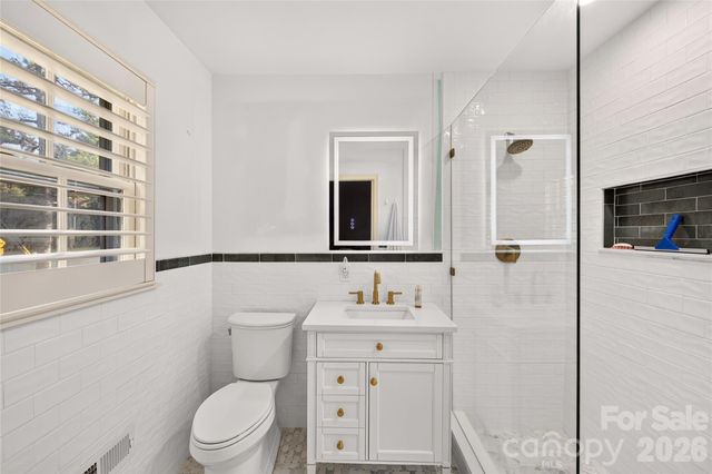 1100 Turnbridge Road, Charlotte, NC 28226
