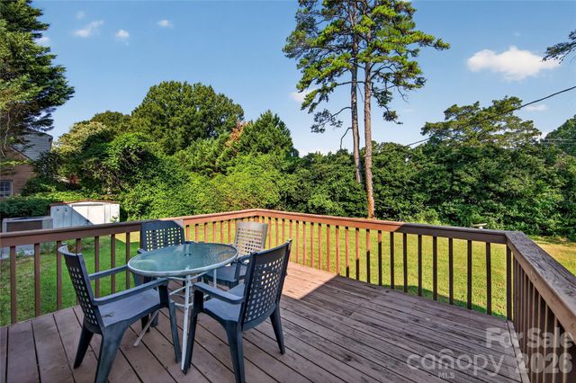 1100 Turnbridge Road, Charlotte, NC 28226