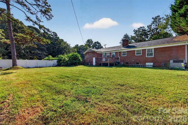1100 Turnbridge Road, Charlotte, NC 28226