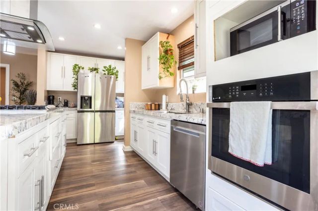 17525 Kingsbury Street, Granada Hills, CA 91344