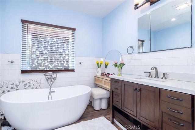 17525 Kingsbury Street, Granada Hills, CA 91344