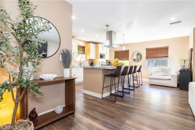 17525 Kingsbury Street, Granada Hills, CA 91344