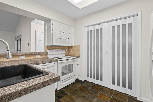 361 Fantail LOOP B, Austin, TX 78734