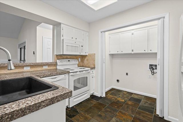 361 Fantail LOOP B, Austin, TX 78734