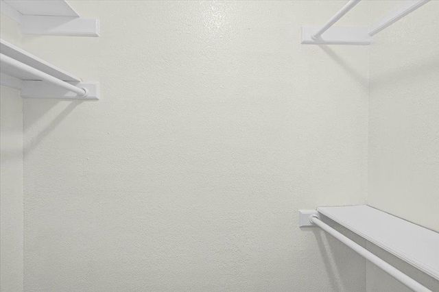 361 Fantail LOOP B, Austin, TX 78734