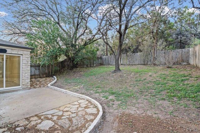 361 Fantail LOOP B, Austin, TX 78734