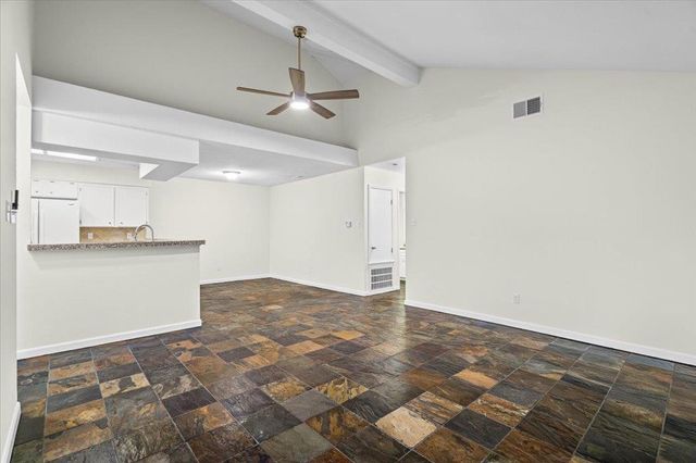 361 Fantail LOOP B, Austin, TX 78734