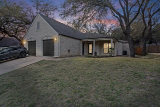 361 Fantail LOOP B, Austin, TX 78734