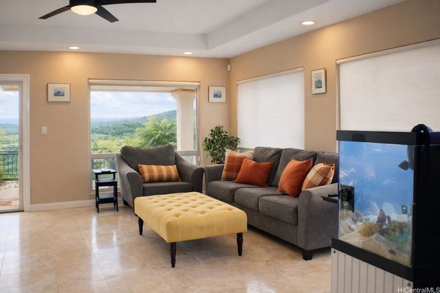 92-1346 Hunekai Street, Kapolei, HI 96707