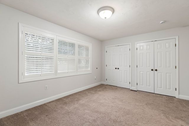 12 Whispering Pine Cir 12, Worcester, MA 01606