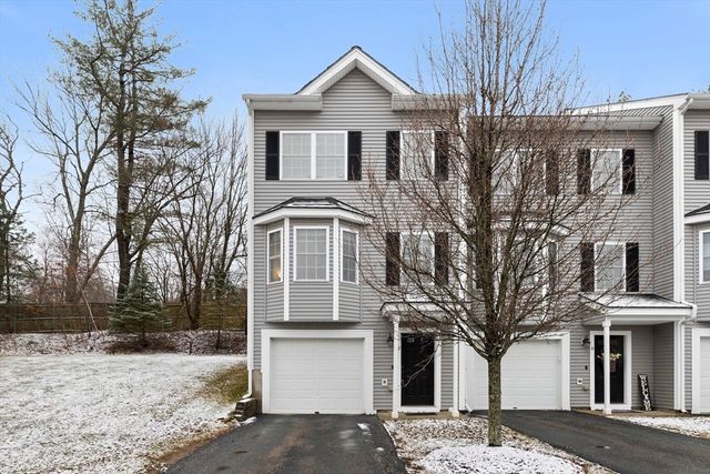 12 Whispering Pine Cir 12, Worcester, MA 01606