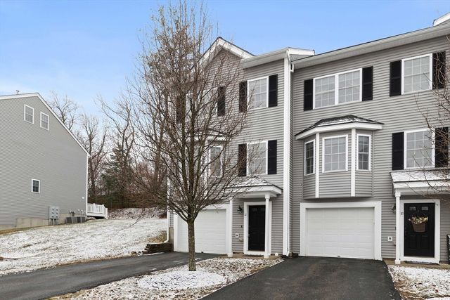 12 Whispering Pine Cir 12, Worcester, MA 01606