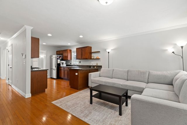 12 Whispering Pine Cir 12, Worcester, MA 01606