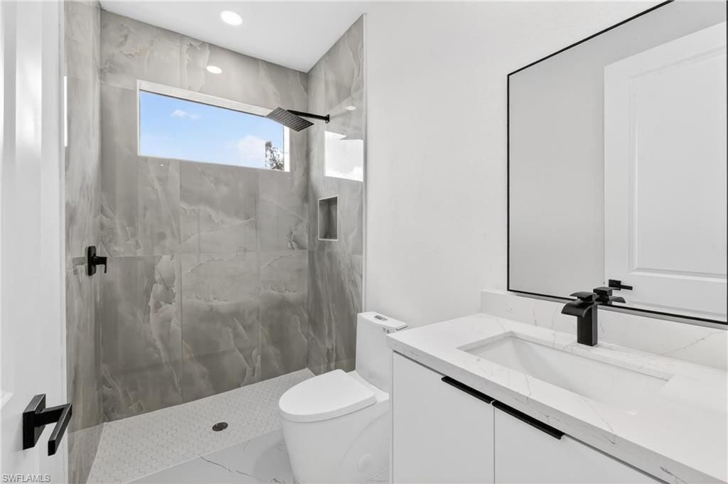 Image 15 of property listing at 1312 NE 5TH AVE, Cape Coral, FL 33909