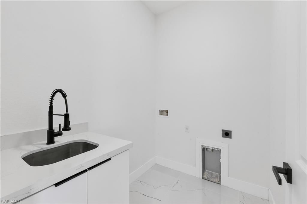 Image 28 of property listing at 1312 NE 5TH AVE, Cape Coral, FL 33909