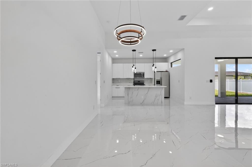 Image 7 of property listing at 1312 NE 5TH AVE, Cape Coral, FL 33909