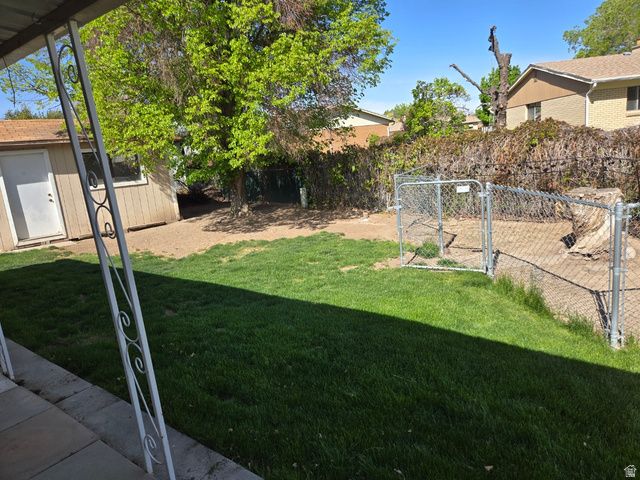 3058 W FREDERICK PL, Taylorsville, UT 84123