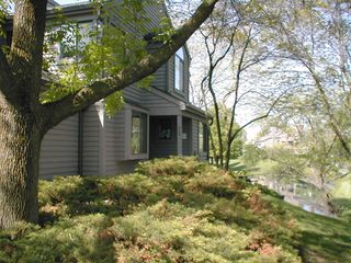 960 Shoreline Road 897, Lake Barrington, IL 60010