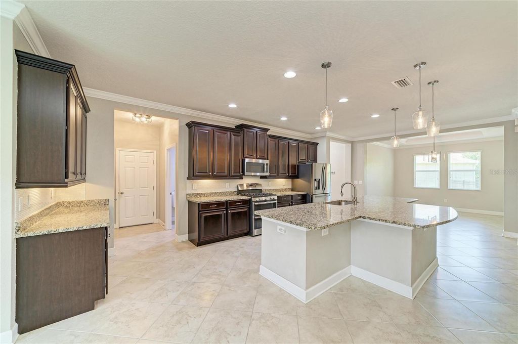 Image 24 of property listing at 12821 BALSAM TERRACE, Bradenton, FL 34212