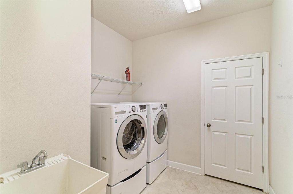 Image 45 of property listing at 12821 BALSAM TERRACE, Bradenton, FL 34212