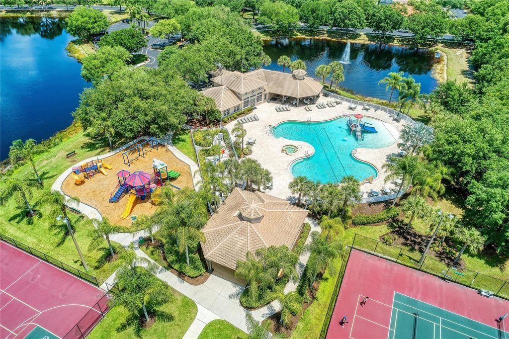 Image 66 of property listing at 12821 BALSAM TERRACE, Bradenton, FL 34212
