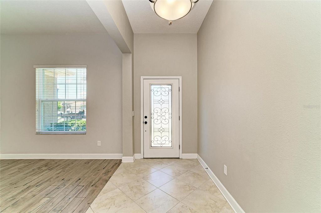 Image 10 of property listing at 12821 BALSAM TERRACE, Bradenton, FL 34212