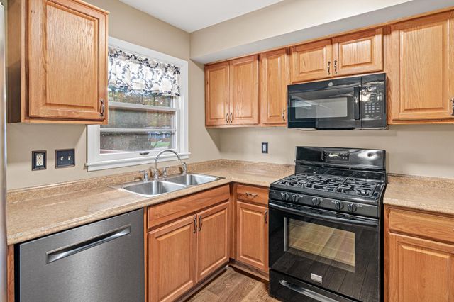 2533 103rd Avenue NW, Coon Rapids, MN 55433