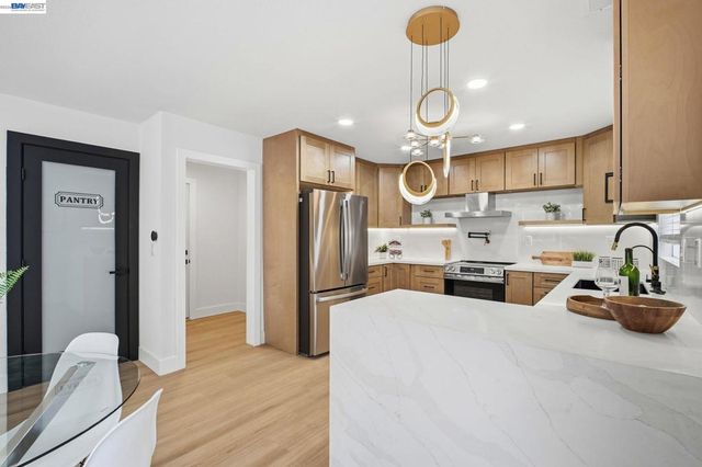 3568 Cattail Ct, Union City, CA 94587