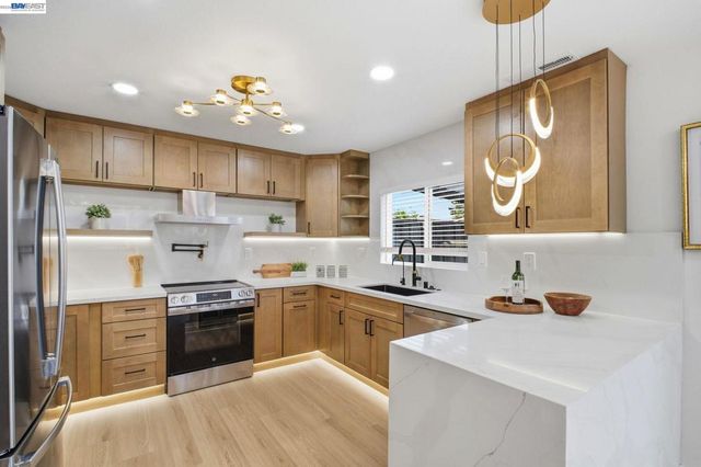 3568 Cattail Ct, Union City, CA 94587