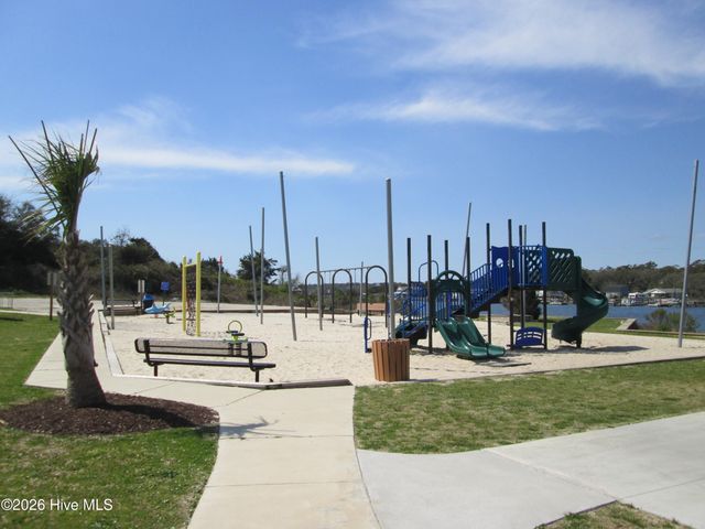 112 Sunshine Lane, Supply, NC 28462