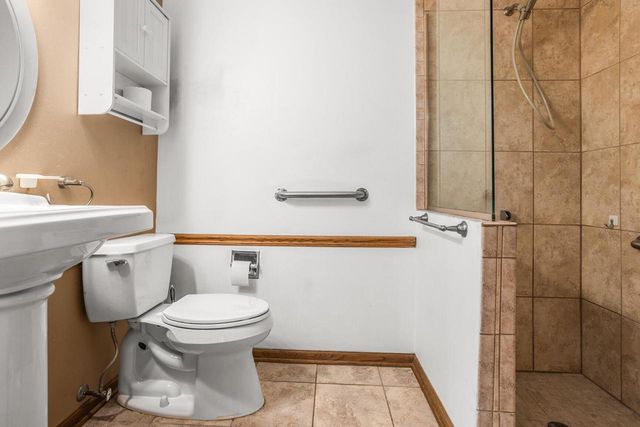 724 Overland TRAIL, Grafton, WI 53024