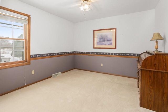 724 Overland TRAIL, Grafton, WI 53024