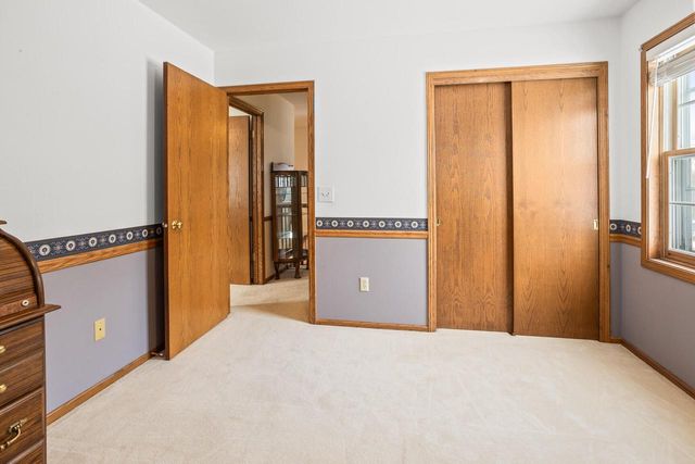 724 Overland TRAIL, Grafton, WI 53024