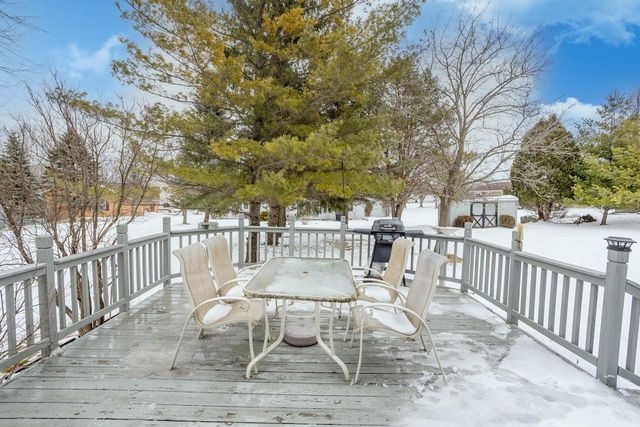 724 Overland TRAIL, Grafton, WI 53024