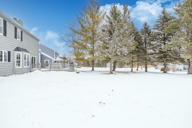 724 Overland TRAIL, Grafton, WI 53024