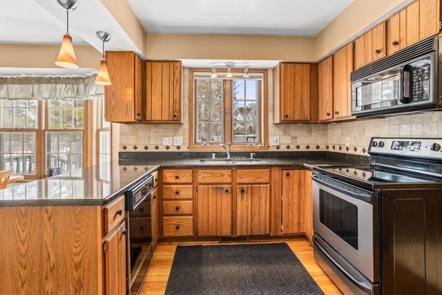 724 Overland TRAIL, Grafton, WI 53024