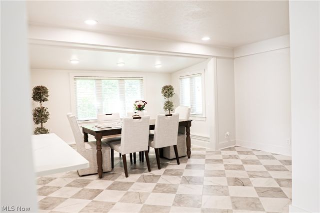 789 Colegate Drive, Marietta, OH 45750