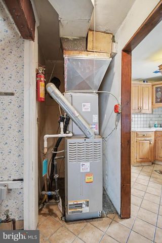 859 WYNDOM TER, Secane, PA 19018