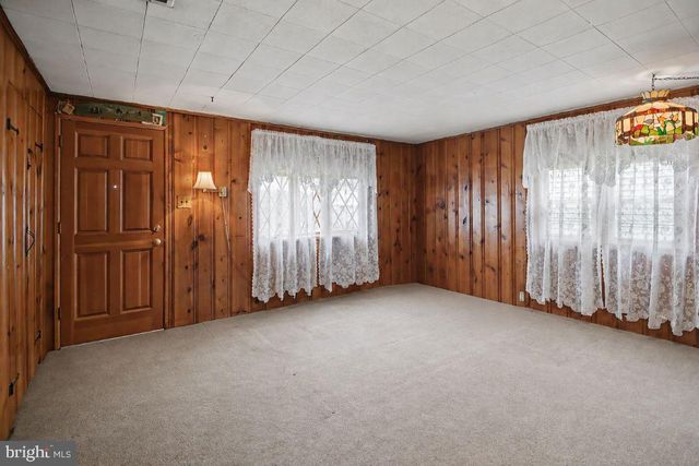 859 WYNDOM TER, Secane, PA 19018