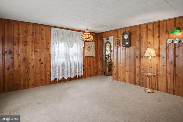 859 WYNDOM TER, Secane, PA 19018