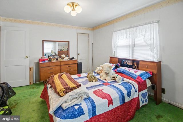 859 WYNDOM TER, Secane, PA 19018
