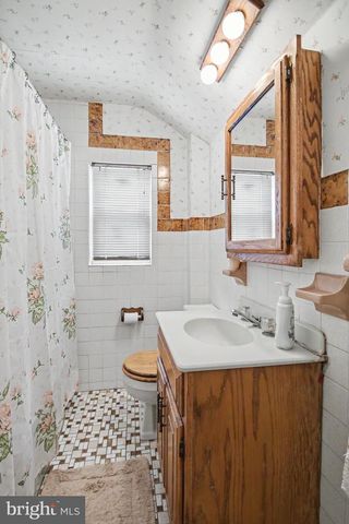 859 WYNDOM TER, Secane, PA 19018
