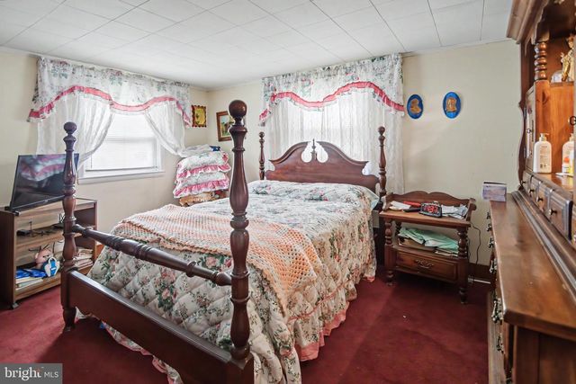 859 WYNDOM TER, Secane, PA 19018