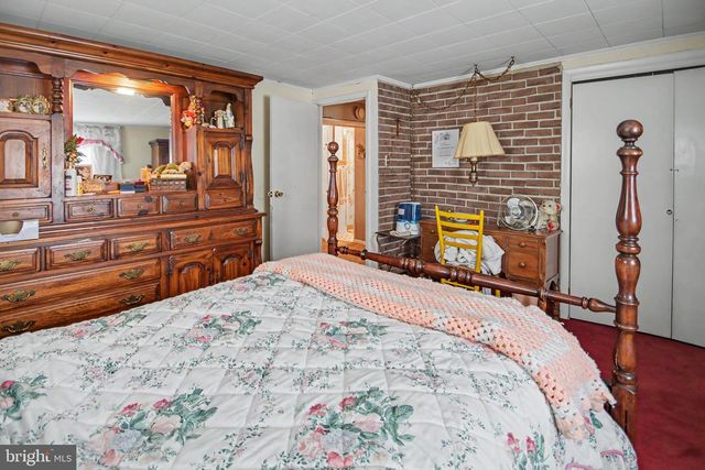 859 WYNDOM TER, Secane, PA 19018