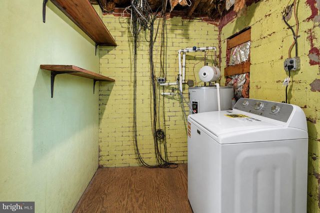 859 WYNDOM TER, Secane, PA 19018