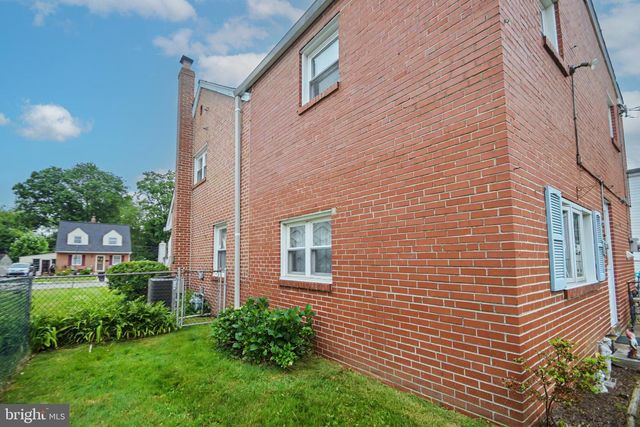 859 WYNDOM TER, Secane, PA 19018