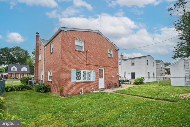 859 WYNDOM TER, Secane, PA 19018